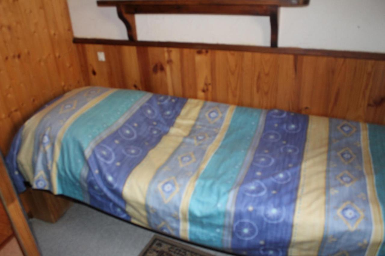 Apartment Mitoyen Dans
